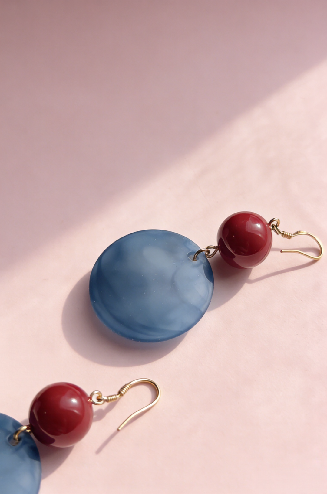 Vintage Red &amp; Blue Cloudy Round Disc Earrings